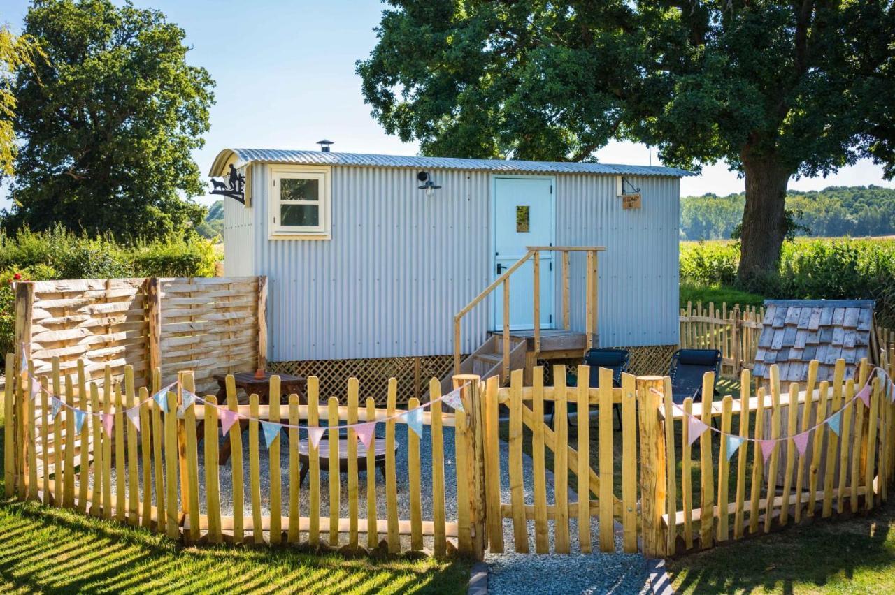 The Hideaway Hut - 1 Bed Shepherds Hut - เฮริฟอร์ด ภายนอก รูปภาพ