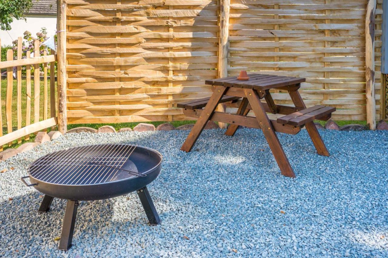 The Hideaway Hut - 1 Bed Shepherds Hut - เฮริฟอร์ด ภายนอก รูปภาพ