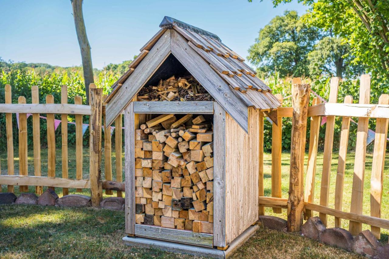 The Hideaway Hut - 1 Bed Shepherds Hut - เฮริฟอร์ด ภายนอก รูปภาพ